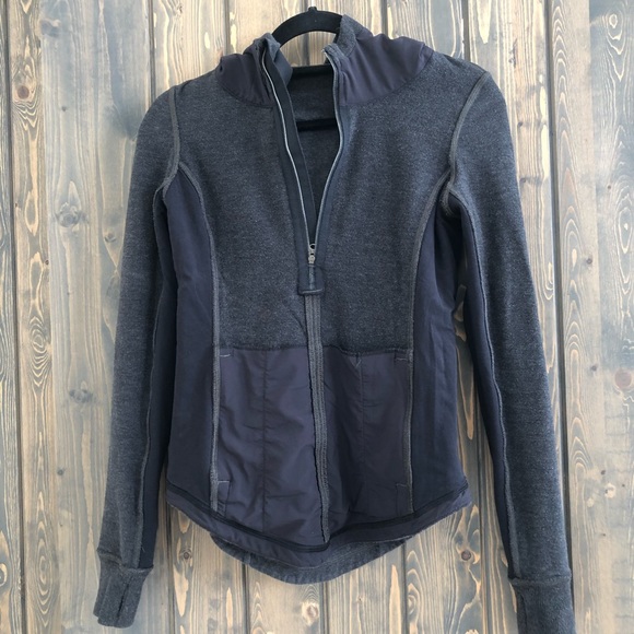 Lululemon 1/2 zip hoodie - Picture 8 of 9